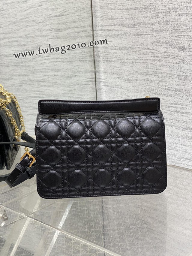 Dior专柜新款迪奥高仿原单Jolie系列珍珠链条包 djfk1304